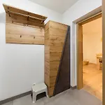 Apartma Jelendol 아파트 *